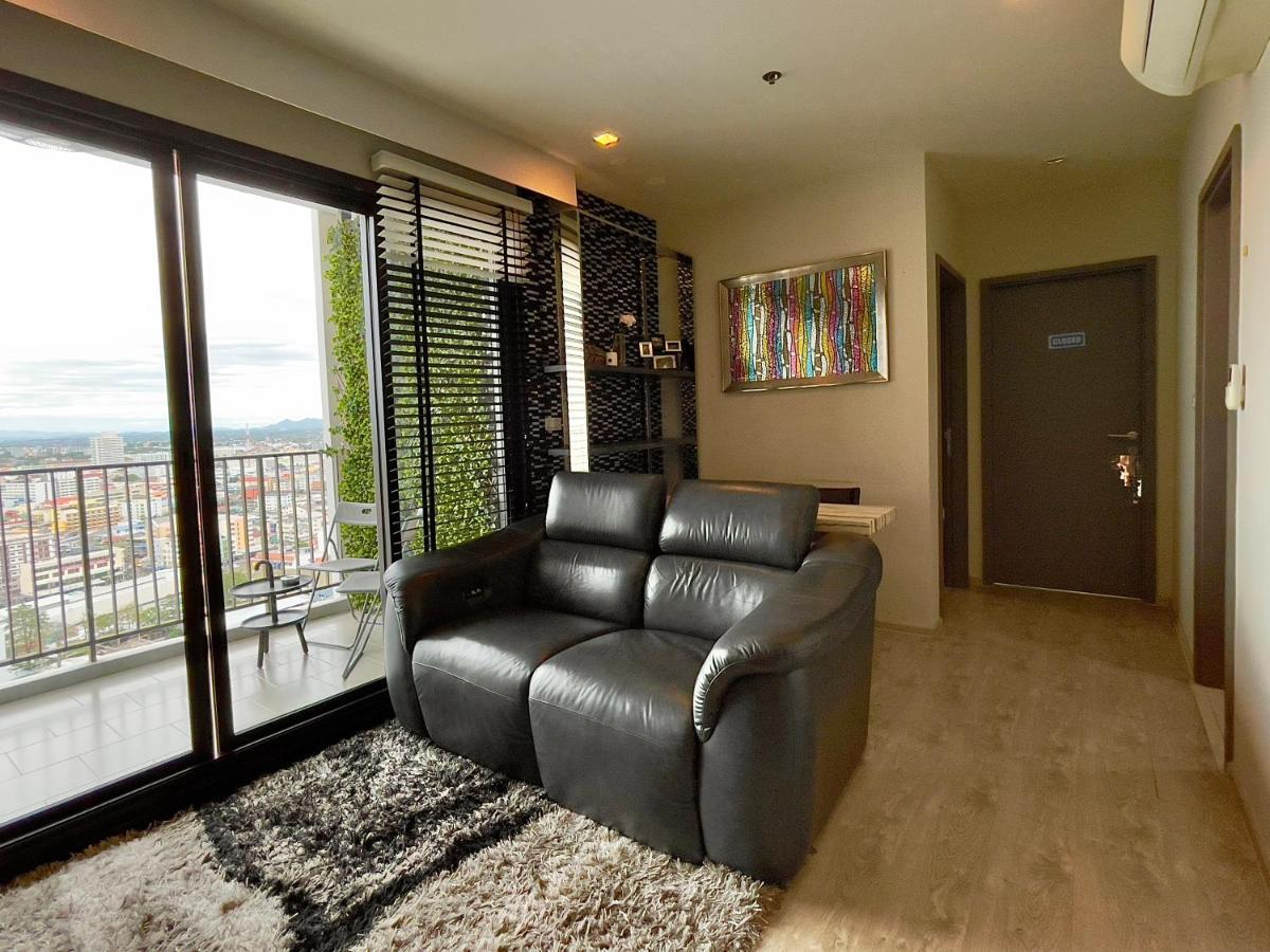 The Base Deluxe Kingsize Apartment Pattaya ภายนอก รูปภาพ