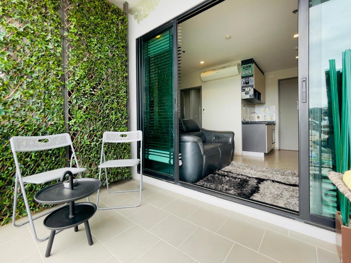 The Base Deluxe Kingsize Apartment Pattaya ภายนอก รูปภาพ